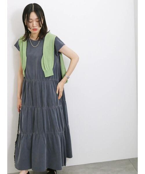 Samansa Mos2 blue（サマンサモスモスブルー）の「ピグメントティアードワンピース（ワンピース・レディース・グレー/チャコールグレー/パープル・F）」の11枚目の写真