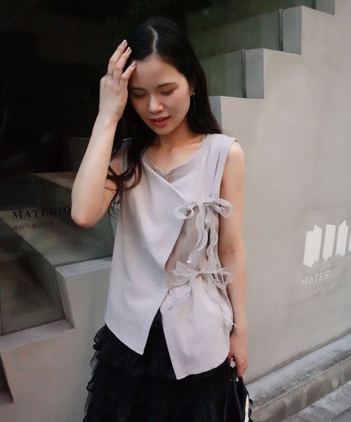 CORNERS（コーナーズ）の「オーガンジーリボンタンク（Tシャツ/カットソー・レディース・ブラック/グレイッシュベージュ/オフホワイト・M）」の3枚目の写真