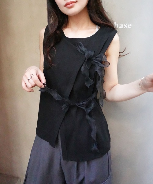 CORNERS（コーナーズ）の「オーガンジーリボンタンク（Tシャツ/カットソー・レディース・ブラック/グレイッシュベージュ/オフホワイト・M）」の2枚目の写真