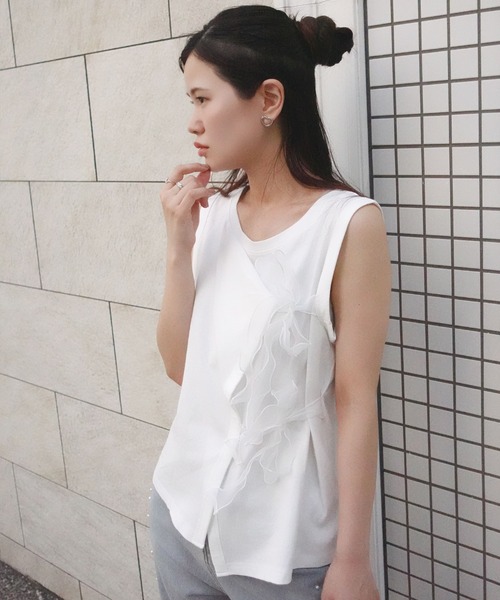 CORNERS（コーナーズ）の「オーガンジーリボンタンク（Tシャツ/カットソー・レディース・ブラック/グレイッシュベージュ/オフホワイト・M）」の5枚目の写真