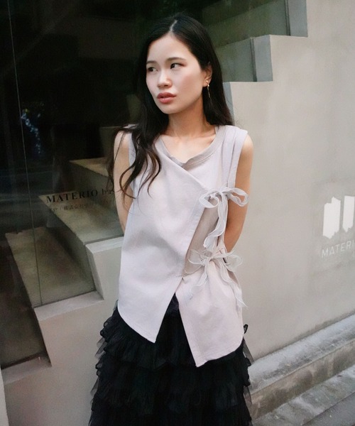 CORNERS（コーナーズ）の「オーガンジーリボンタンク（Tシャツ/カットソー・レディース・ブラック/グレイッシュベージュ/オフホワイト・M）」の10枚目の写真