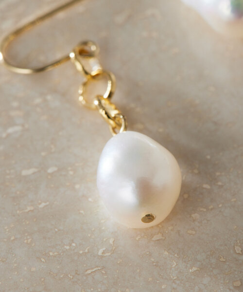 R.ALAGAN 淡水パール ピアス(両耳用) anq.」K10・淡水パール ダブルライン ピアス（ピアス（両耳用