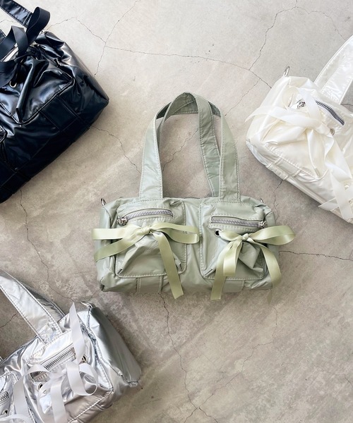styiro（スタイロ）の「Wポケットリボンボストン/ショルダーバッグ（ショルダーバッグ・レディース・カーキ/シルバー/ブラック/ホワイト・FREE）」の11枚目の写真