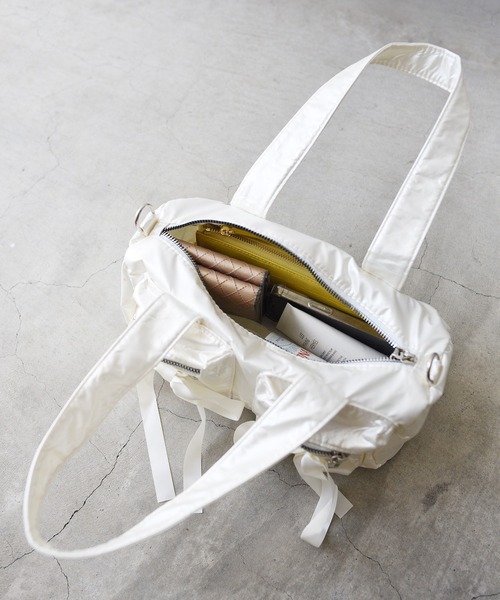 styiro（スタイロ）の「Wポケットリボンボストン/ショルダーバッグ（ショルダーバッグ・レディース・カーキ/シルバー/ブラック/ホワイト・FREE）」の13枚目の写真