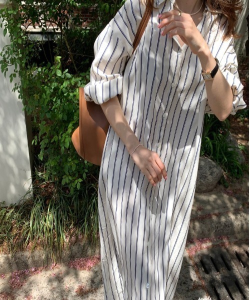 a lot of love（ア ロット オブ ラブ）の「ゆるシルエットストライプシャツワンピース（シャツワンピース・レディース・ホワイト/ブラック・FREE）」の4枚目の写真