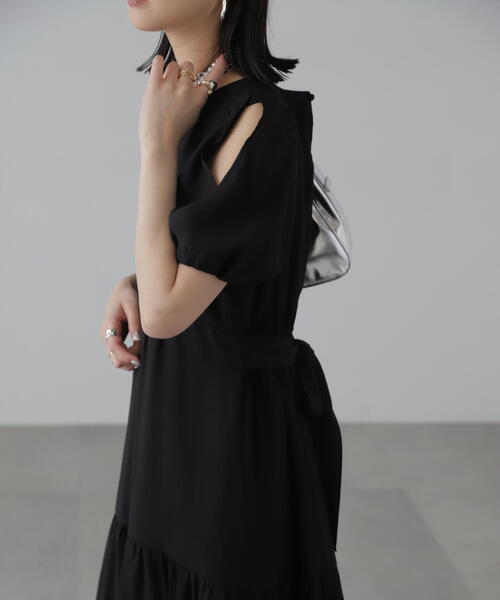 FREE'S MART(フリーズマート)の「◇【3サイズ展開XS-M】肩スリットバックリボンワンピース【低身長サイズ有】(ワンピース・レディース・ブルー/ブラック系その他/ブラック・X-SMALL/MEDIUM/SMALL)」の11枚目の写真