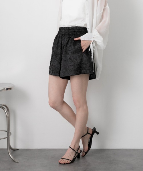 ad thie（アドティエ）の「ジャガード フレアショートパンツ（その他パンツ・レディース・グレー/アイボリー/ブラック・FREE）」の7枚目の写真