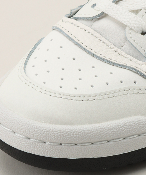 adidas(アディダス)の「【ADIDAS/アディダス】FORUM LOW CL(スニーカー・レディース・ホワイト・23.5cm/24cm/24.5cm/25cm/25.5cm/23cm)」の4枚目の写真