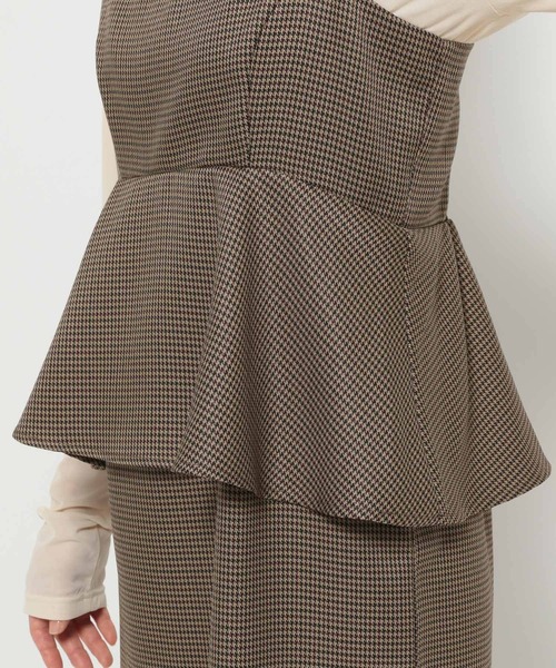 mysty woman(ミスティウーマン)の「アソートペプラムキャミワンピース 148898(ワンピース・レディース・ブラウン系その他/グレー/モカ・FREE)」の5枚目の写真