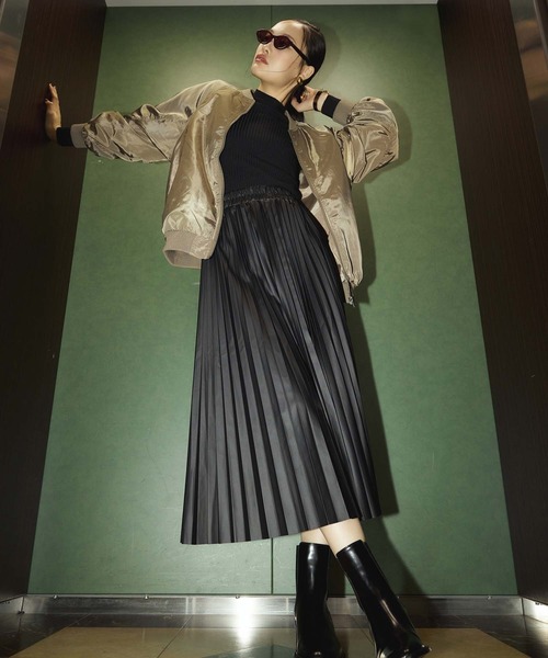 Edit Sheen（エディットシーン）の「フェイクレザープリーツスカート（スカート・レディース・ブラウン/ブラック・M）」の3枚目の写真