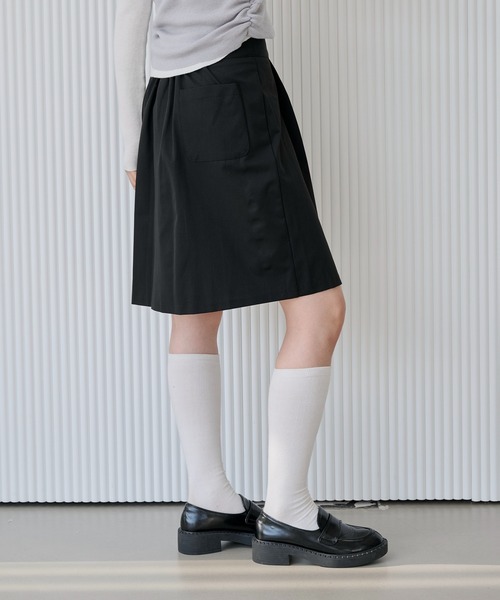 【2024A/W新作アイテム】 【ベルトポケット取り外し可能】【ウエストゴム仕様】ベーシックプリーツセミロングスカート（スカート）｜UNE MANSION（ユヌマンション）