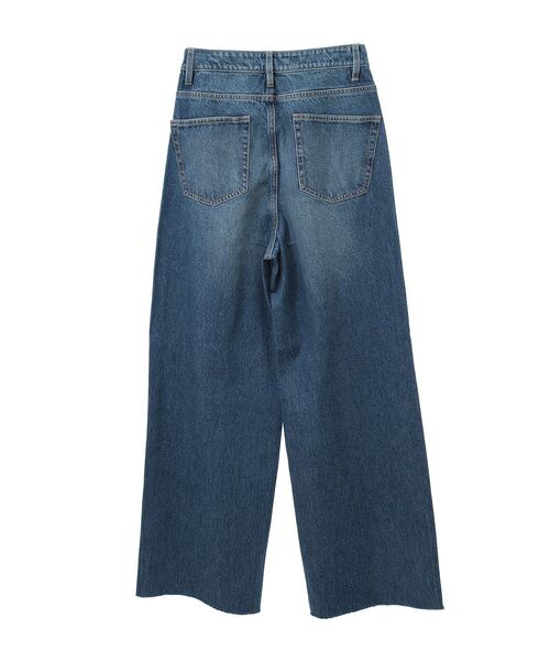 earth music&ecology(アースミュージックアンドエコロジー)の「セルフカットワイドデニムパンツ(デニムパンツ・レディース・ライトインディゴブルー/ブルー系その他・M/L/S)」の4枚目の写真