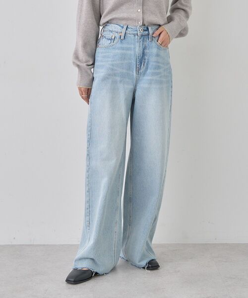 earth music&ecology(アースミュージックアンドエコロジー)の「セルフカットワイドデニムパンツ(デニムパンツ・レディース・ライトインディゴブルー/ブルー系その他・M/L/S)」の3枚目の写真