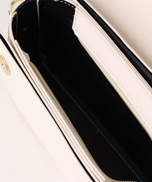 florist（フローリスト）の「2WAY レザーライクフラップベルト横長ハンドバッグ/ショルダーバッグ（ハンドバッグ・レディース・アイボリー/ブラウン/ブラック・FREE）」の20枚目の写真