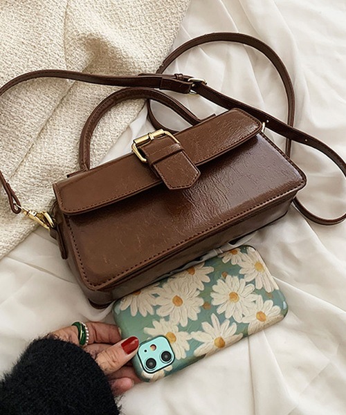 florist（フローリスト）の「2WAY レザーライクフラップベルト横長ハンドバッグ/ショルダーバッグ（ハンドバッグ・レディース・アイボリー/ブラウン/ブラック・FREE）」の15枚目の写真