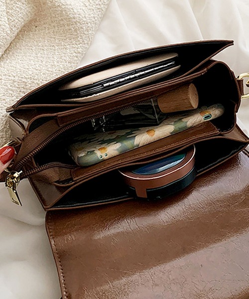 florist（フローリスト）の「2WAY レザーライクフラップベルト横長ハンドバッグ/ショルダーバッグ（ハンドバッグ・レディース・アイボリー/ブラウン/ブラック・FREE）」の16枚目の写真