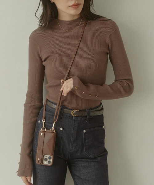 ACYM(アシーム)の「マシュマロボタンスリーブニット(ニット/セーター・レディース・ブラック/グレー/ブラウン/アイボリー・FREE)」の1枚目の写真