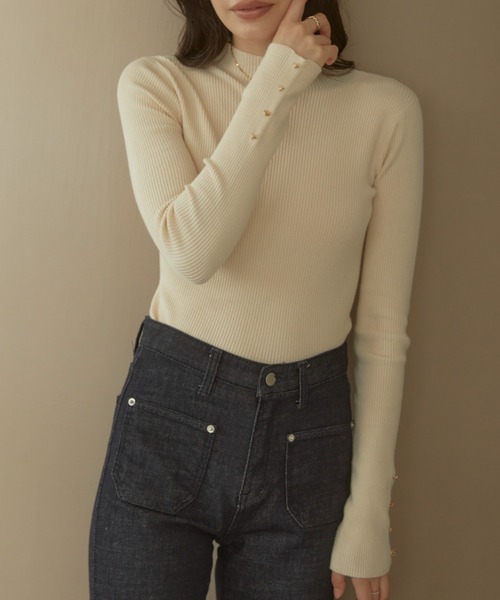 ACYM(アシーム)の「マシュマロボタンスリーブニット(ニット/セーター・レディース・ブラック/グレー/ブラウン/アイボリー・FREE)」の20枚目の写真