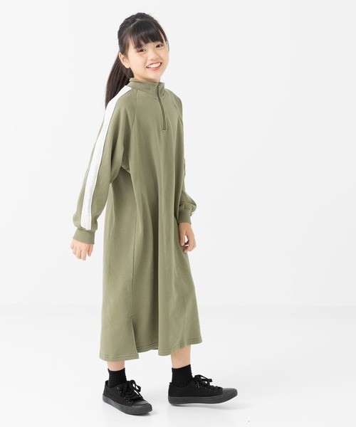 JAM & LINK(ジャムアンドリンク)の「ハーフジップ 裏毛ワンピース(ワンピース・キッズ・カーキ/ブラック/オートミール・130cm/140cm/150cm/160cm)」の3枚目の写真