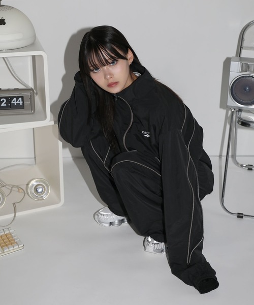 reebok MSG ナイロン ジップ セットアップ リーボック 2024 A… reebok MSG ナイロン ジップ セットアップ リーボック 2024 A… - メルカリ