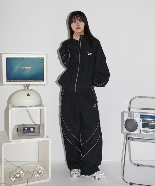 希少 マンチェスターシティ リーボック ナイロンジャケット ジップアップ Reebok（リーボック）の「【Reebok／MSG別注】ジップデザイン