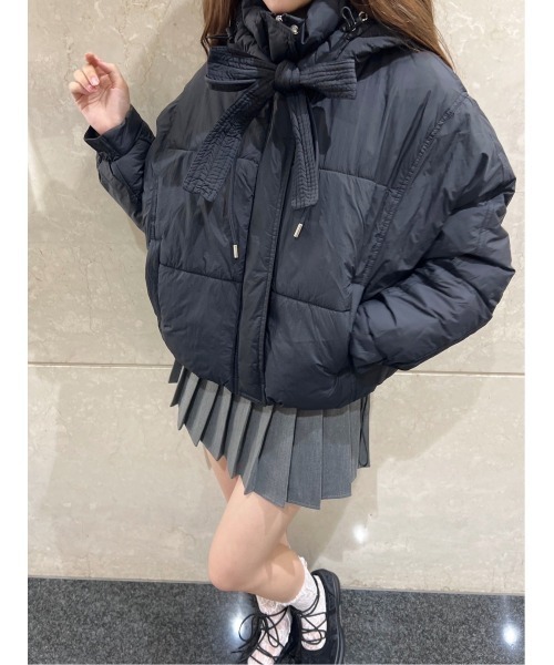 PHILLY(フィリー)の「【PHILLY】フード付リボン中綿ジャケット(ブルゾン・レディース・アイボリー/ブラック/ブラウン・FREE)」の12枚目の写真