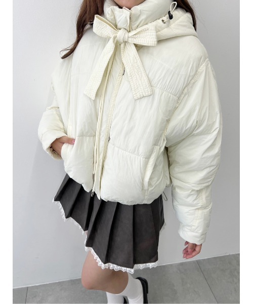 PHILLY(フィリー)の「【PHILLY】フード付リボン中綿ジャケット(ブルゾン・レディース・アイボリー/ブラック/ブラウン・FREE)」の10枚目の写真