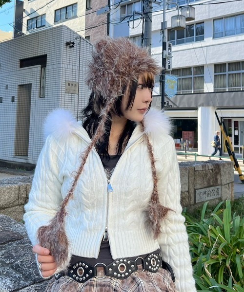 XU（エックスユー）の「【Never mind the XU】shaggy flap cat beanie / 【ネバーマインド ザ エックスユー】シャギーフラップ猫耳ニット帽子（ニットキャップ/ビーニー・レディース・ブラウン/チャコール/ピンク・ONE SIZE）」の6枚目の写真