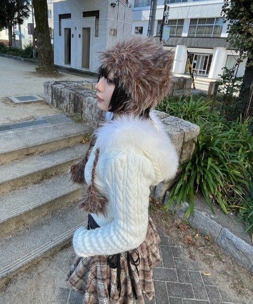 XU（エックスユー）の「【Never mind the XU】shaggy flap cat beanie / 【ネバーマインド ザ エックスユー】シャギーフラップ猫耳ニット帽子（ニットキャップ/ビーニー・レディース・ブラウン/チャコール/ピンク・ONE SIZE）」の8枚目の写真