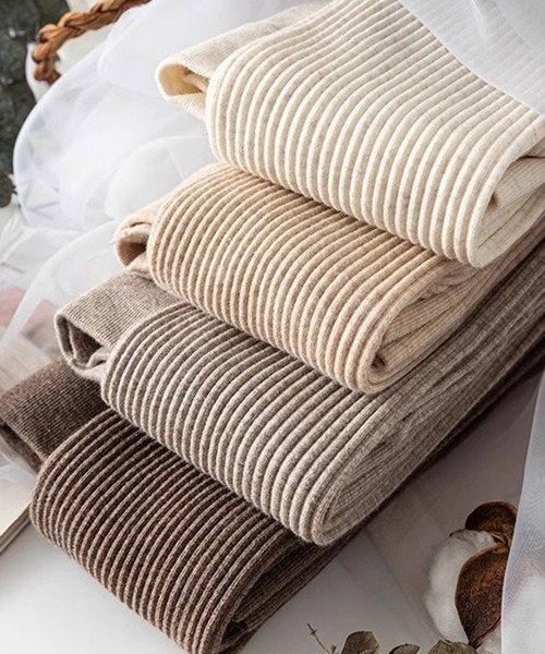 DiamondHearts（ダイヤモンドハーツ）の「リブ細身美脚タイツ（タイツ/ストッキング・レディース・ブラック/グレイッシュベージュ/グレー/ダークブラウン/ホワイト/ライトグレー/ベージュ/ダークグレー・FREE）」の20枚目の写真