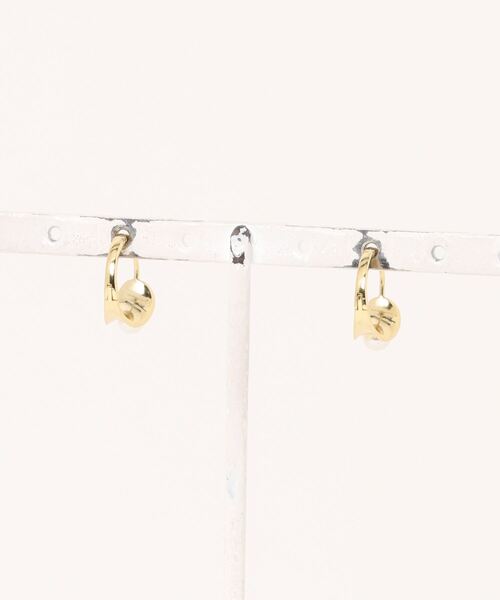 VIBGYOR(ヴィブジョー)の「【Laugh】SV925 Pearl hoop pierce (MA)(ピアス(両耳用)・レディース・ゴールド・FREE)」の2枚目の写真