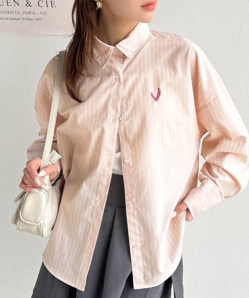 mily bilet(ミウィビレット)の「【mily bilet】ワンポイントが鍵!!着回し抜群。胸刺繍2wayストラップ付きストライプシャツ(長袖)(シャツ/ブラウス・レディース・ホワイト/ピンク/ブルー・MEDIUM/LARGE/X-LARGE/SMALL)」の15枚目の写真