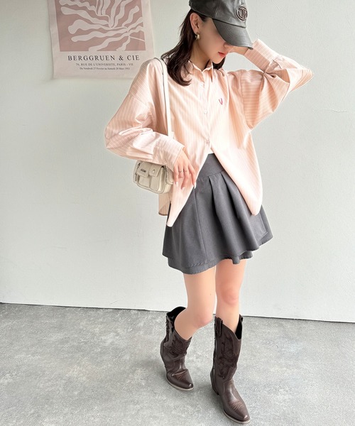 mily bilet(ミウィビレット)の「【mily bilet】ワンポイントが鍵!!着回し抜群。胸刺繍2wayストラップ付きストライプシャツ(長袖)(シャツ/ブラウス・レディース・ホワイト/ピンク/ブルー・MEDIUM/LARGE/X-LARGE/SMALL)」の14枚目の写真