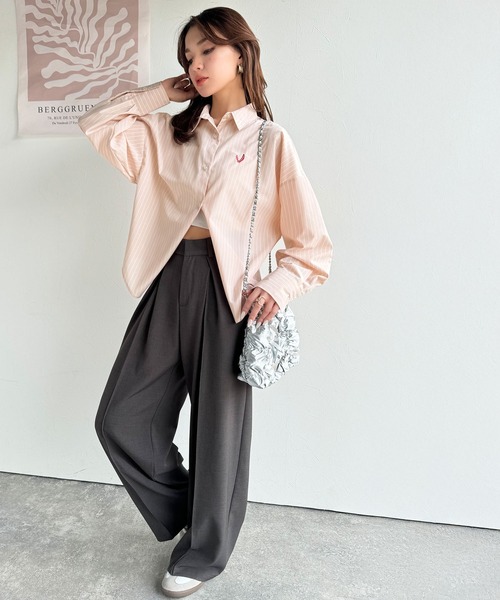 mily bilet(ミウィビレット)の「【mily bilet】ワンポイントが鍵!!着回し抜群。胸刺繍2wayストラップ付きストライプシャツ(長袖)(シャツ/ブラウス・レディース・ホワイト/ピンク/ブルー・MEDIUM/LARGE/X-LARGE/SMALL)」の11枚目の写真