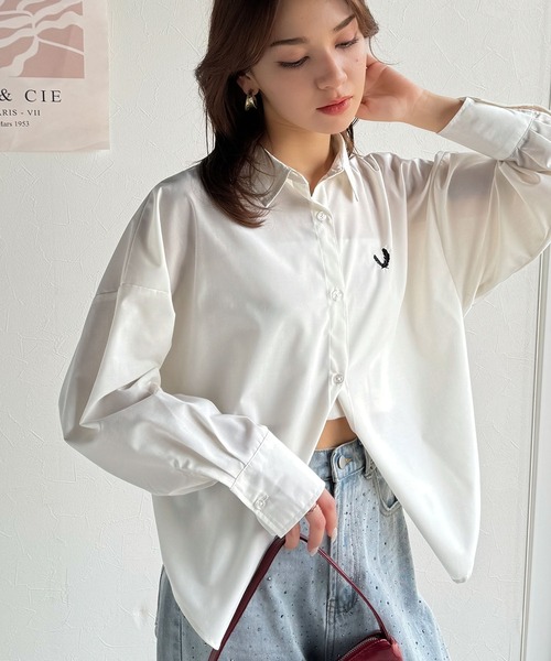 mily bilet(ミウィビレット)の「【mily bilet】ワンポイントが鍵!!着回し抜群。胸刺繍2wayストラップ付きストライプシャツ(長袖)(シャツ/ブラウス・レディース・ホワイト/ピンク/ブルー・MEDIUM/LARGE/X-LARGE/SMALL)」の21枚目の写真