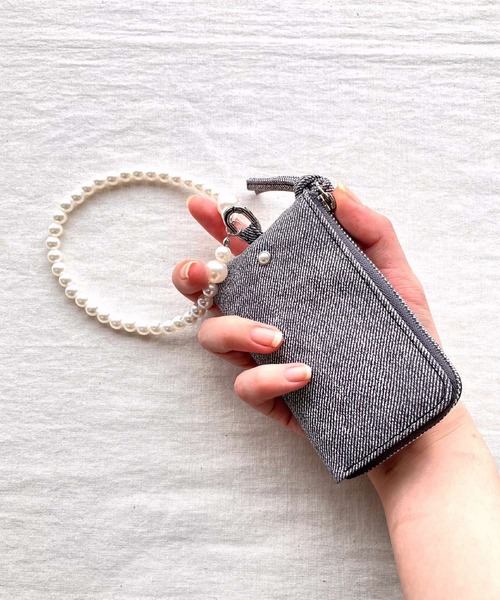 Q(キュー)の「パールストラップマルチケース(その他小物・レディース・グレー/ライトブルー・ONE SIZE)」の15枚目の写真