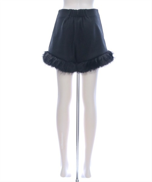 clear（クリア）の「裾ファーショートパンツ[ガーリー 甘め] ≪2024AW新作≫（その他パンツ・レディース・ブラック/アイボリー・F）」の9枚目の写真