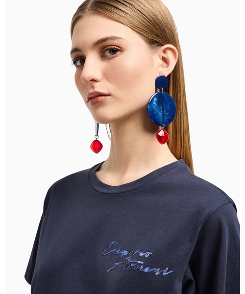 EMPORIO ARMANI（エンポリオアルマーニ）の「【エンポリオ アルマーニ】Tシャツ ジャージー マルチカラーロゴ刺繍（Tシャツ/カットソー・レディース・ホワイト/ネイビー・LARGE/MEDIUM/SMALL/X-SMALL）」の2枚目の写真