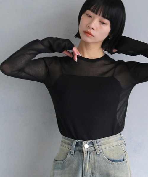 cheriella（シェリエラ）の「【cheriella】フィンガーホールシアークルーネックニット FINGER HOLE SHEER CREW NECK KNIT（ニット/セーター・レディース・ブラック/ミント/レッド/ホワイト/ブルー・M）」の2枚目の写真