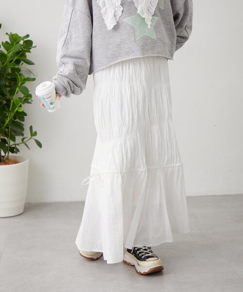 w closet（ダブルクローゼット）の「ワッシャーロングスカート（スカート・レディース・アイボリー/オフホワイト/ブラック・FREE）」の4枚目の写真