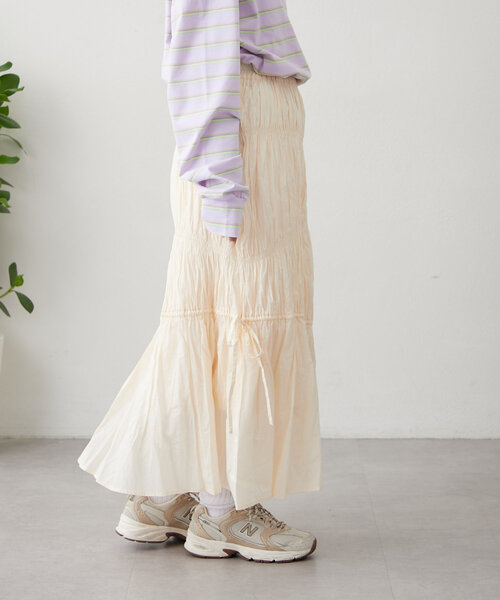 w closet（ダブルクローゼット）の「ワッシャーロングスカート（スカート・レディース・アイボリー/オフホワイト/ブラック・FREE）」の13枚目の写真
