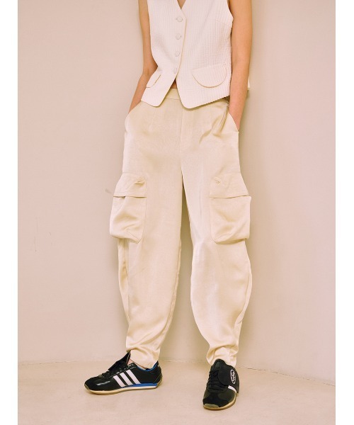 極美品 indepict スナップカーゴパンツ L ベージュ 極美品 indepict スナップカーゴパンツ L ベージュ