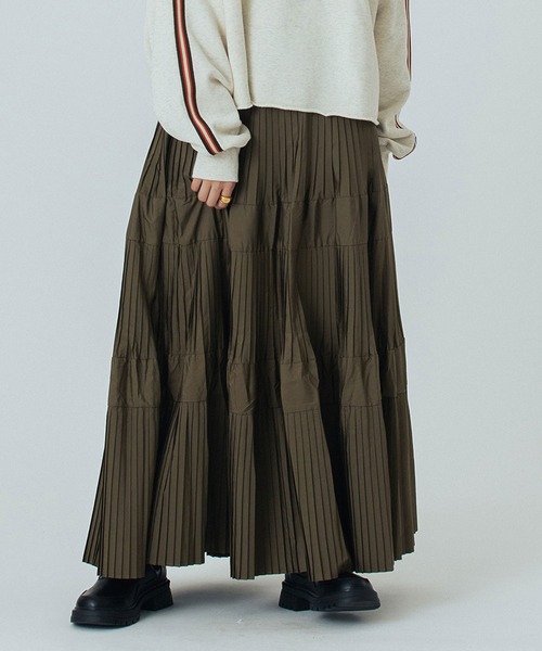 ROSE BUD(ローズバッド)の「【WEB・一部店舗限定】TIERED SKIRT(スカート・レディース・パープル/ホワイト/ブラック/カーキ/バーガンディー・ONE SIZE)」の3枚目の写真