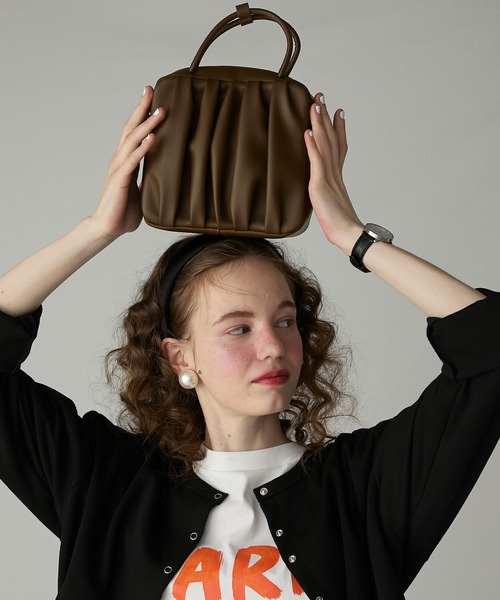 BONLECILL Marche（ボンルシールマルシェ）の「【BONLECILL Marche】2wayスクエアギャザーボストンバッグ／ショルダーバッグ（ボストンバッグ・レディース・ブラック/ブラウン/アイボリー・FREE）」の6枚目の写真