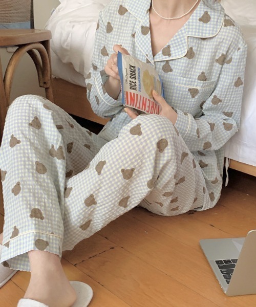 Teem Store(チームストア)の「【25柄展開】【セットアップ】韓国風総柄ルームウェア パジャマ(ルームウェア/パジャマ・レディース・ピンク/アイボリー系1/ピンク系その他3/チェック/その他2/その他1/ブラック/イエロー系その他/アイボリー系4/アイボリー系3/ピンク系その他/ブルー/ベージュ/サックスブルー/アイボリー系2/ホワイト系その他2/ピンク系その他6/パープル/イエロー/ピンク系その他4/ピンク系その他5/ホワイト/ホワイト系その他/パープル系その他/ホワイト系その他3/ピンク系その他2/その他3・L/M)」の11枚目の写真