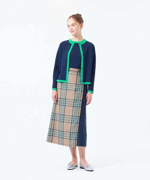 MACKINTOSH PHILOSOPHY（ﾏｯｷﾝﾄｯｼｭ ﾌｨﾛｿﾌｨｰ）の「バイカラートリムクルーネックカーディガン（カーディガン/ボレロ・レディース・オフホワイト/レッド/ダークネイビー/グリーン・38）」の14枚目の写真