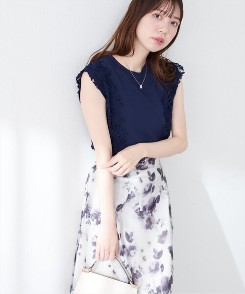 natural couture(ナチュラルクチュール)の「【canami】レース×ニットコンビノースリTOPS(ニット/セーター・レディース・サックスブルー/グレイッシュベージュ/ネイビー/ラベンダー/ミント・FREE)」の1枚目の写真