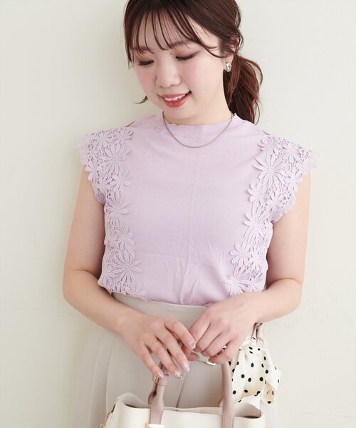 natural couture(ナチュラルクチュール)の「【canami】レース×ニットコンビノースリTOPS(ニット/セーター・レディース・サックスブルー/グレイッシュベージュ/ネイビー/ラベンダー/ミント・FREE)」の12枚目の写真