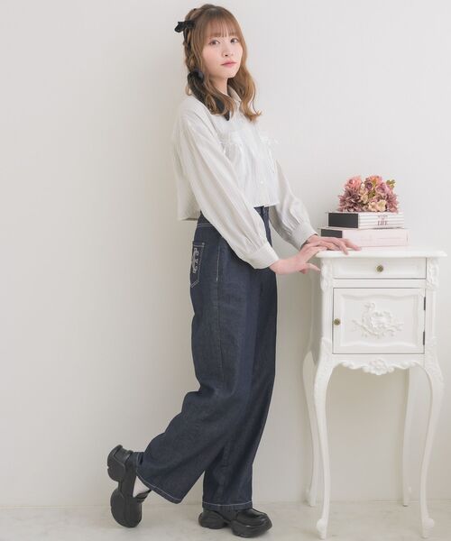 ems excite（エムズエキサイト）の「レースリボン付SH（シャツ/ブラウス・レディース・ダークブルー/ライトベージュ/ライトブルー・FREE）」の15枚目の写真