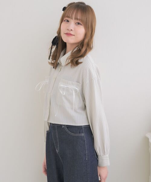 ems excite（エムズエキサイト）の「レースリボン付SH（シャツ/ブラウス・レディース・ダークブルー/ライトベージュ/ライトブルー・FREE）」の20枚目の写真